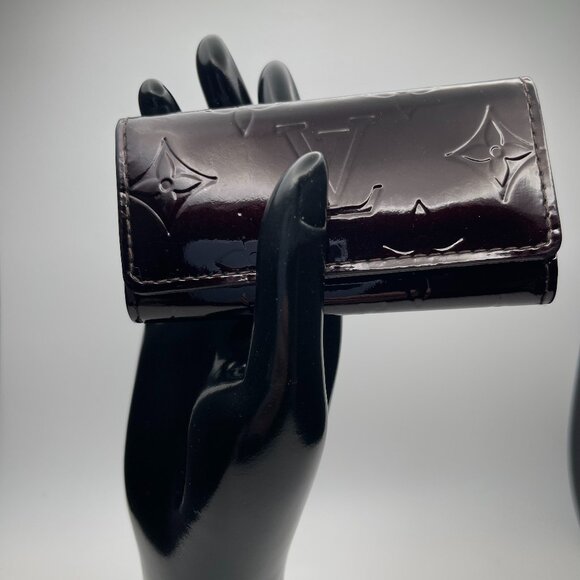 Louis Vuitton Monogram Vernis Patent Leather 4-Key Case - Amarante - Preowned - Picture 1 of 13